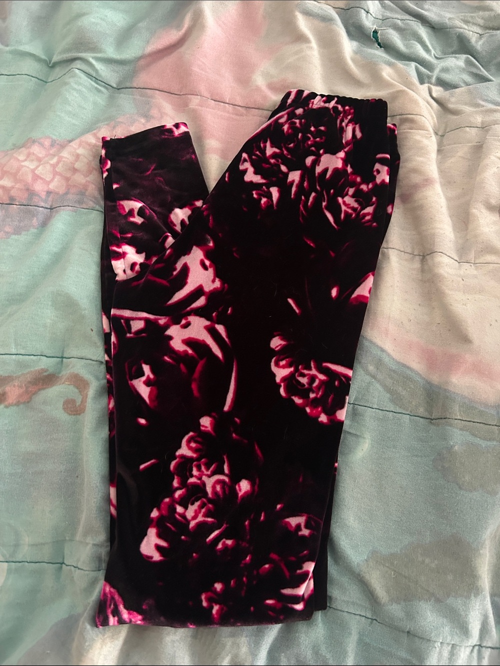 Xhilaration Black & Pink Floral Stretch Leggings